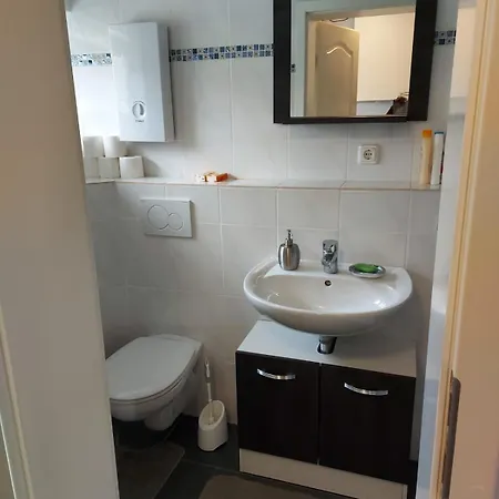 Gesamte Unterkunft Free Parking, Wlan Niestetal Room photo